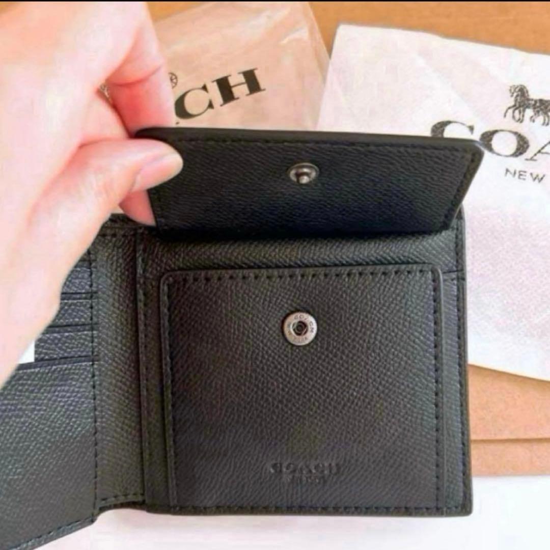 ✨新品未使用✨新作　COACH メンズ　二つ折り財布　ブラック　レザー