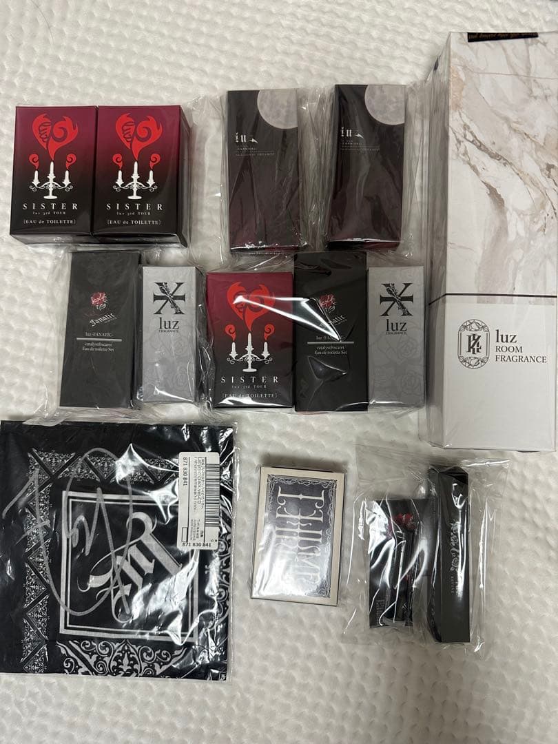 luz 廃盤グッズまとめ　CD 香水　サイン　グッズ　値下げ交渉あり　即買い×