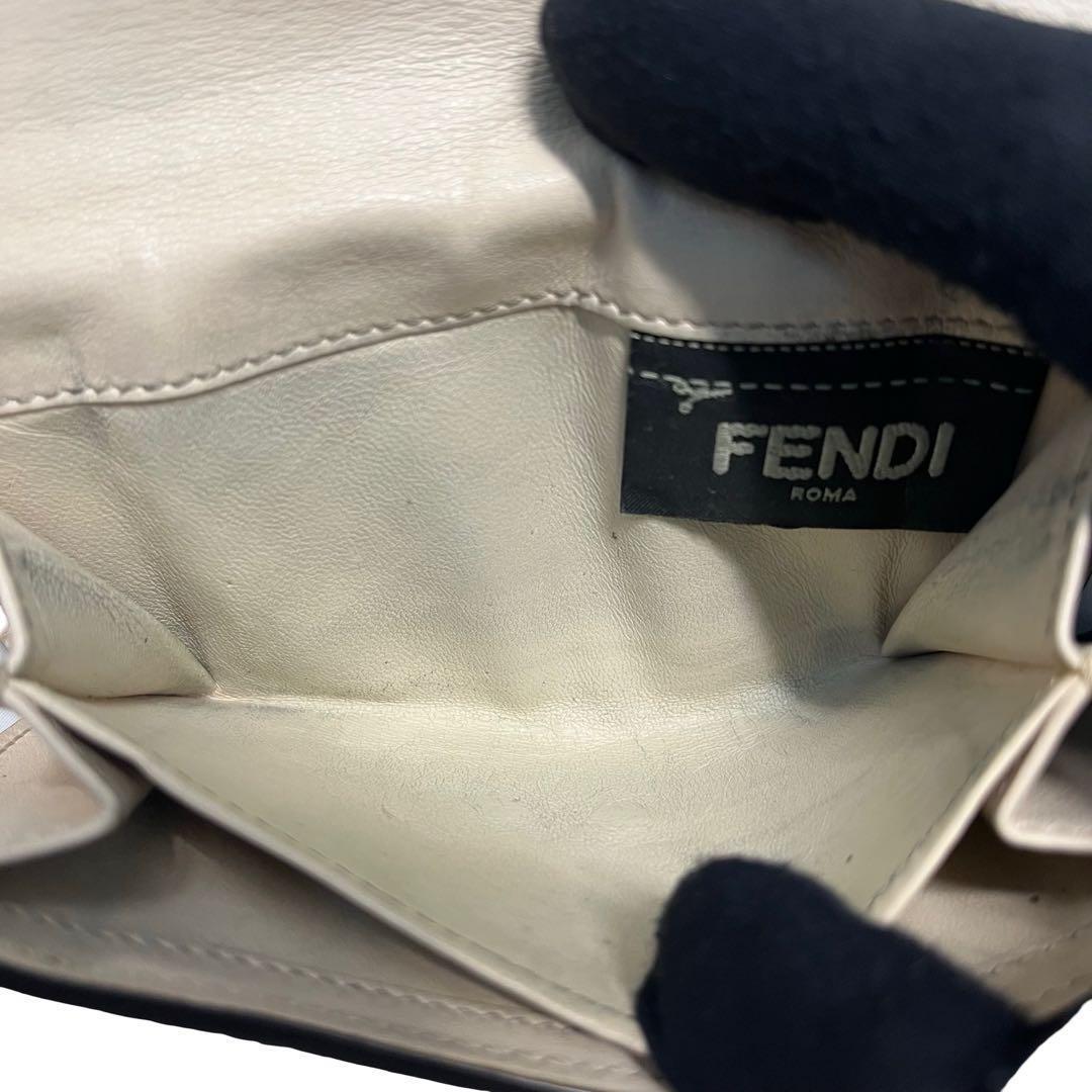 レア✨フェンディ 二つ折り財布 パイソン レザー ベージュ ヘビ ピーカブー