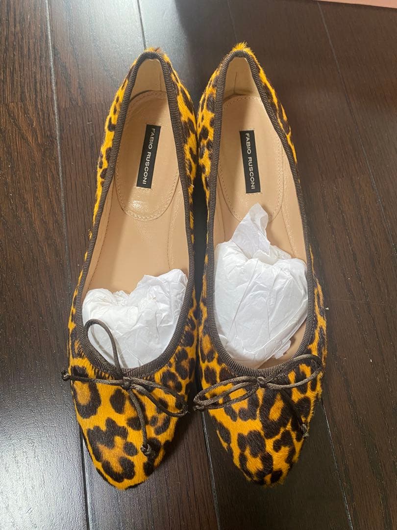 ファビオルスコーニ　フラットパンプス23.5