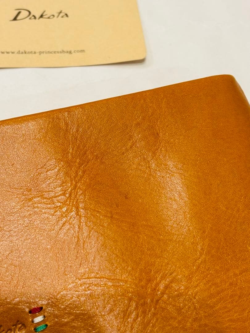 新品　ダコタ　長財布　トリコローレ　イタリア製牛革　通帳も入ります　マスタード