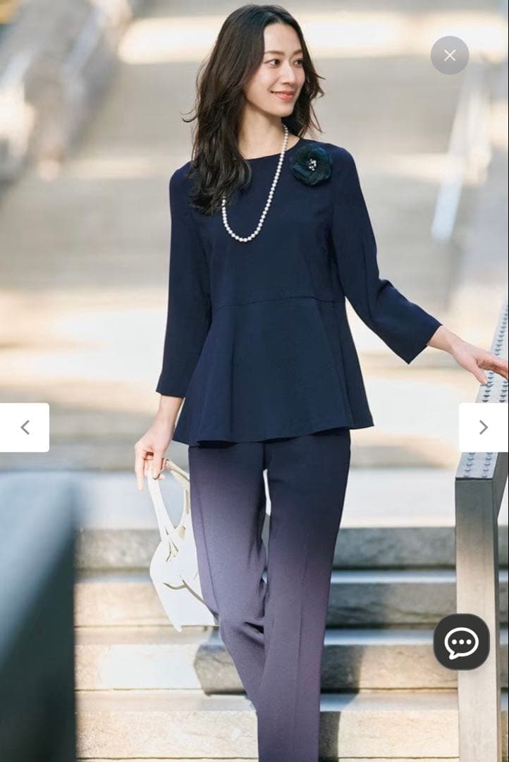 23区　トリアセダブルジョーゼットペプラムブラウス