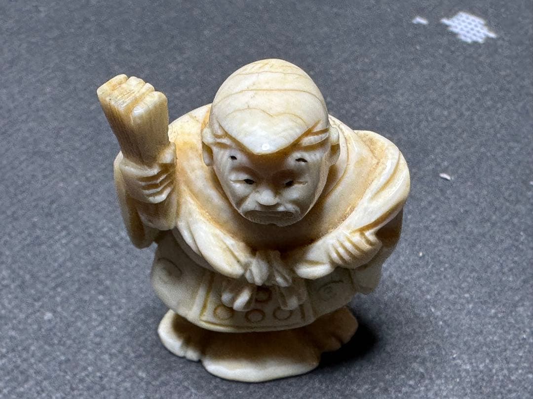 極上　根付　天然素材　アンティーク　和彫　置物　骨董　飾り物　古美術品　 置物