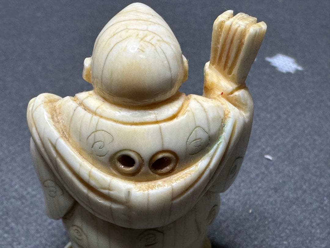 極上　根付　天然素材　アンティーク　和彫　置物　骨董　飾り物　古美術品　 置物