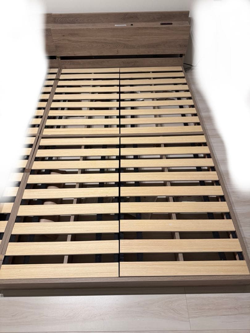 ベッドフレーム ローベッド セミダブル ① 送料込み