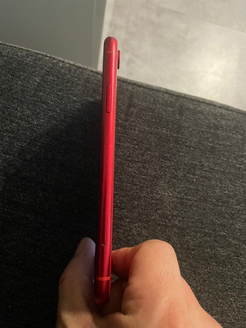 Apple iPhone XR (赤) 本体　64gb SIMフリー