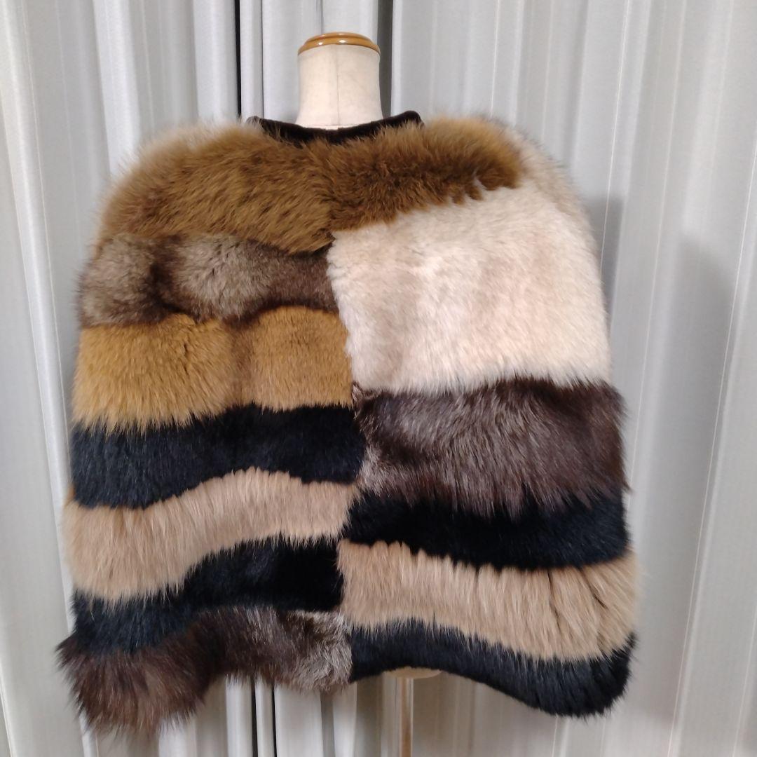 新品未使用✩今年の新作✩ブルーフォックス✩ボリュームファー✩マント✩ケープ