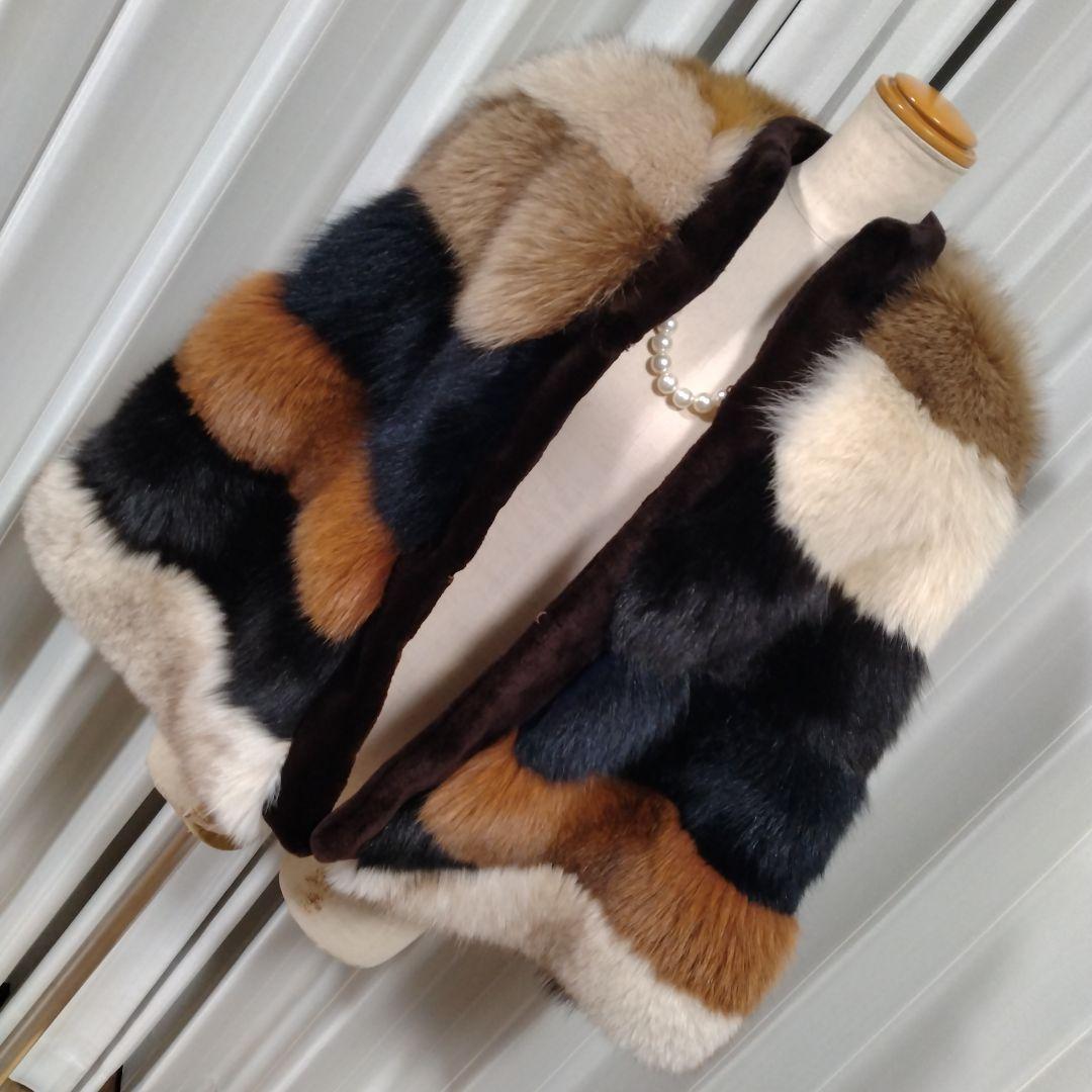 新品未使用✩今年の新作✩ブルーフォックス✩ボリュームファー✩マント✩ケープ