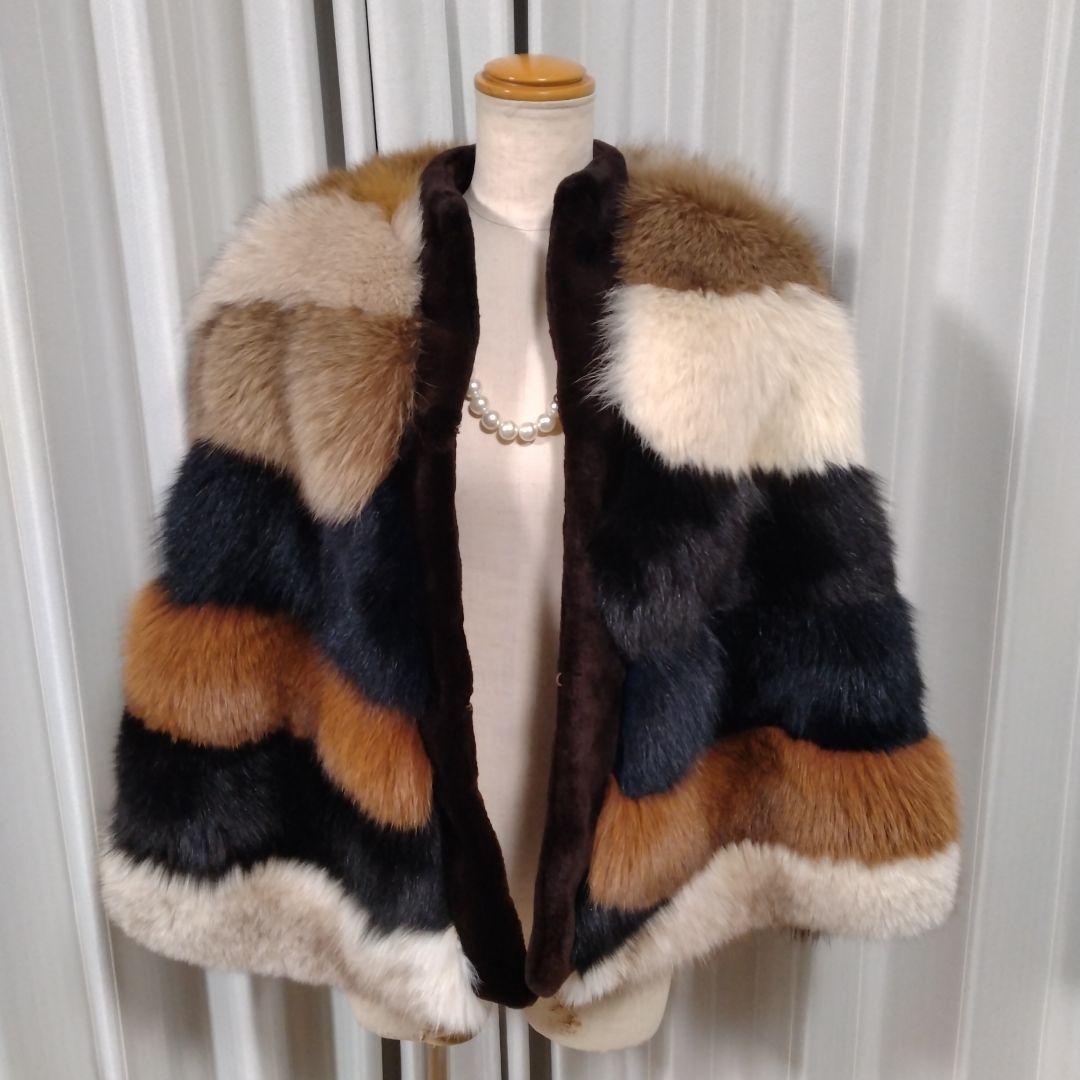 新品未使用✩今年の新作✩ブルーフォックス✩ボリュームファー✩マント✩ケープ