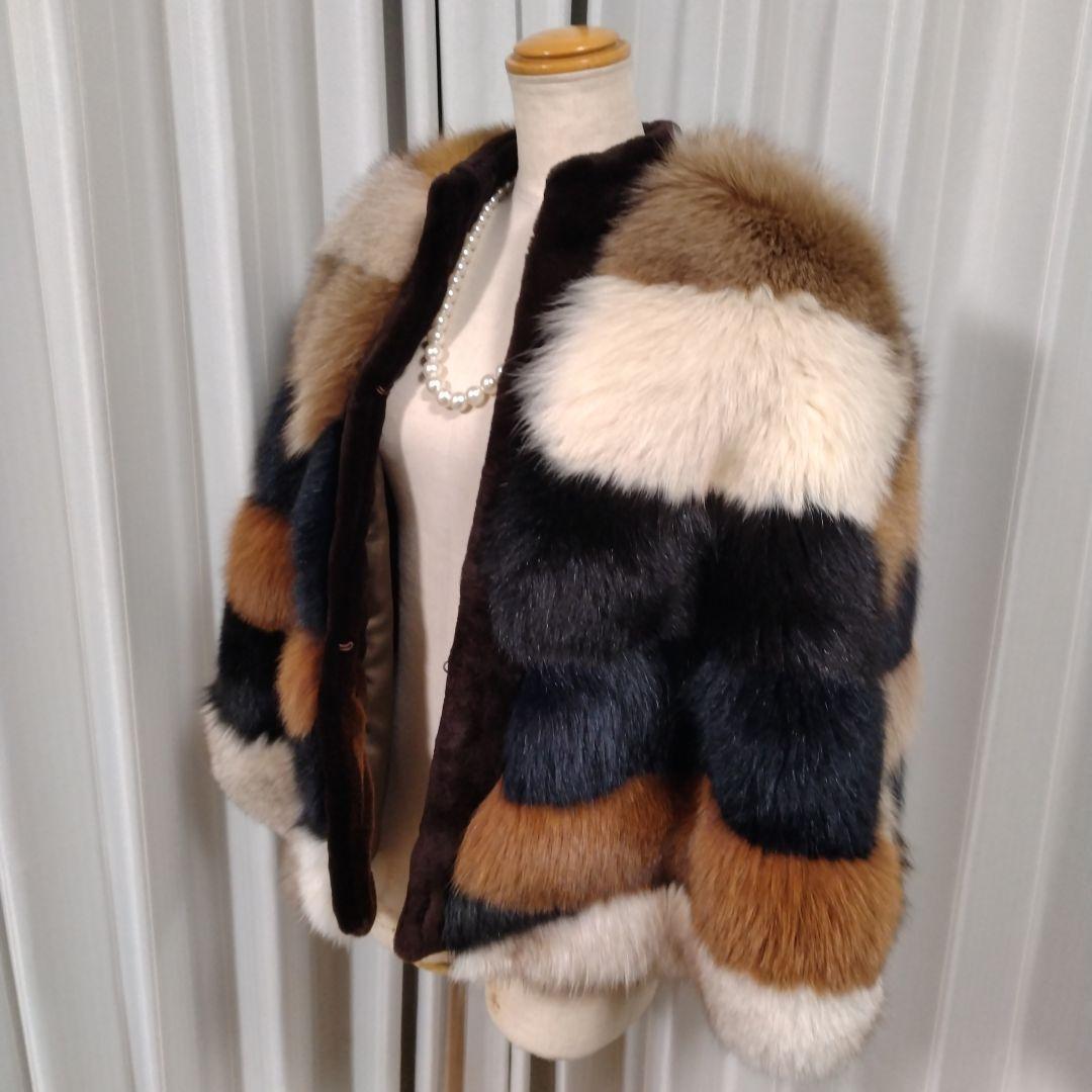 新品未使用✩今年の新作✩ブルーフォックス✩ボリュームファー✩マント✩ケープ