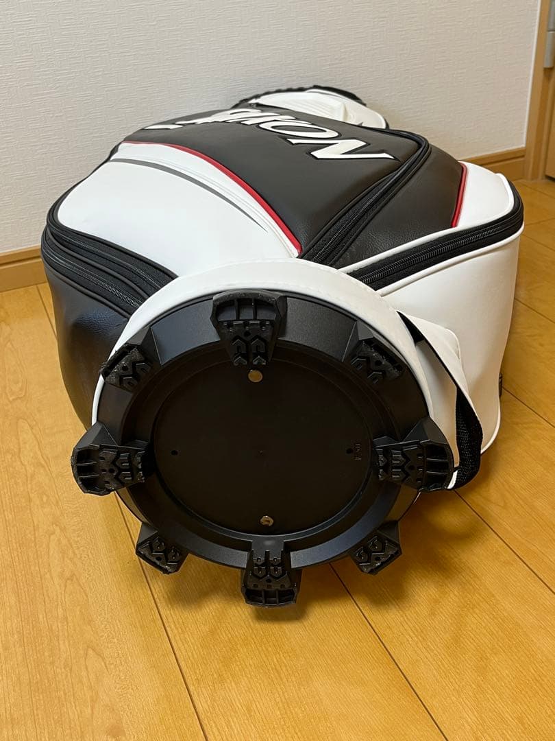美品　SRIXONキャディバッグ レプリカモデル　ホワイト・ブラック