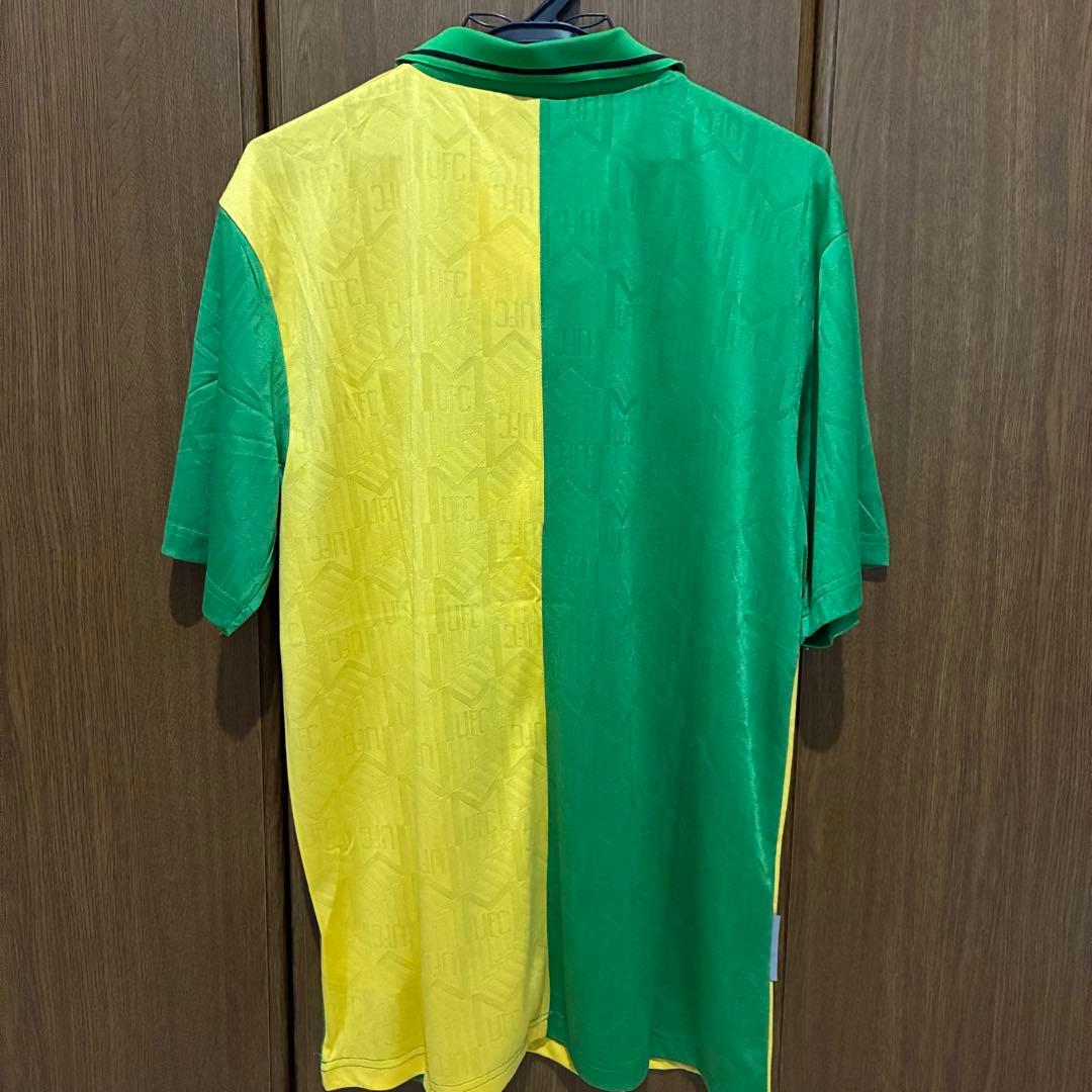 マンチェスター・ユナイテッド UMBRO製 SHARP 復刻ユニフォーム 緑黄
