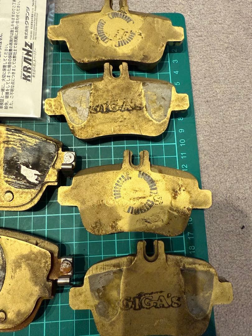 クランツジガ　超低ダスト　ブレーキパッド w176 w117 w246 x156