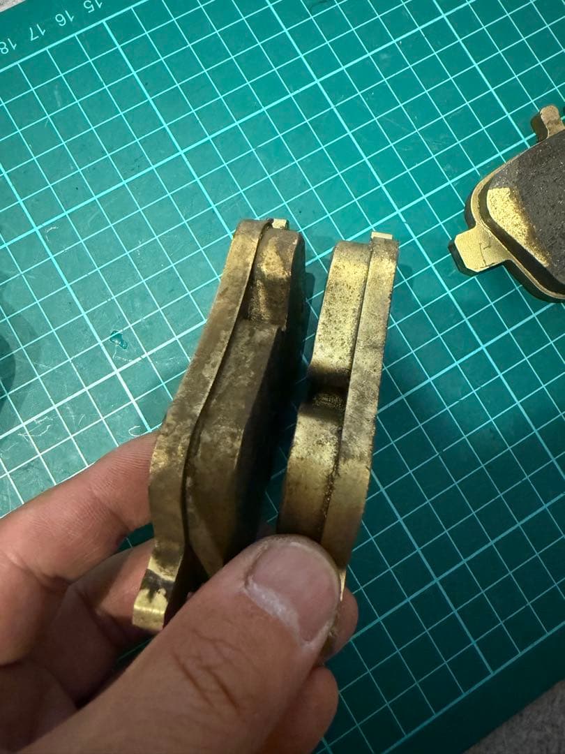 クランツジガ　超低ダスト　ブレーキパッド w176 w117 w246 x156