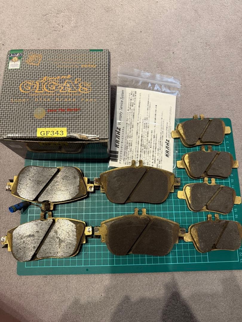 クランツジガ　超低ダスト　ブレーキパッド w176 w117 w246 x156