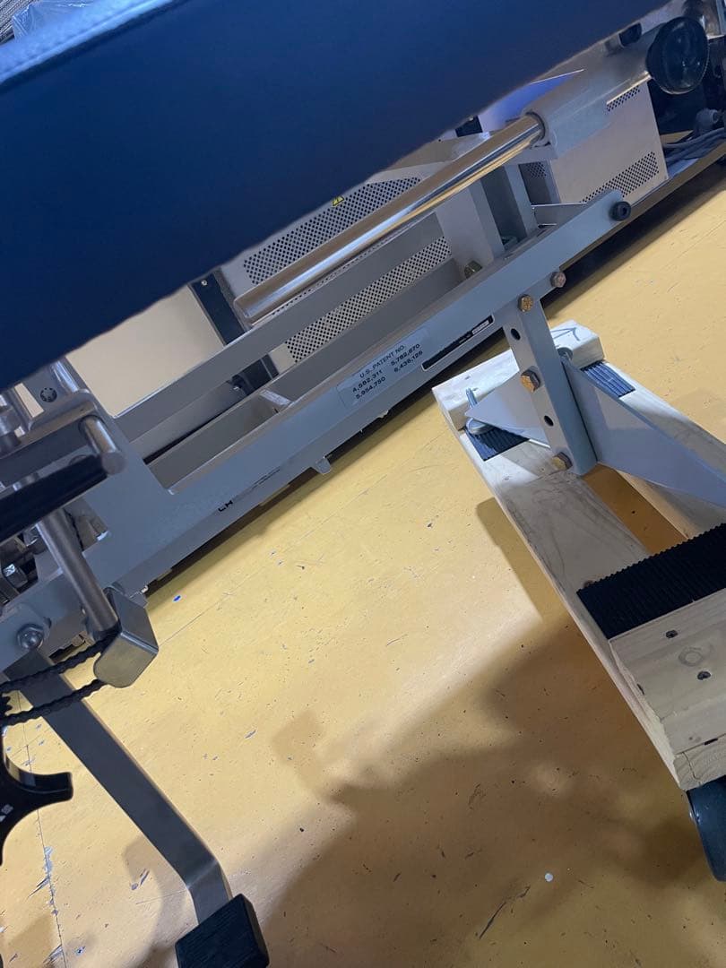 カイロプラクティック　ロイド402トムソンテーブル　トムソンベッド美品