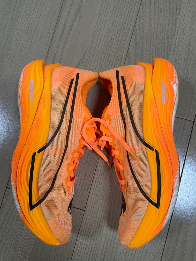 プーマ（PUMA）ディヴィエイトニトロエリート3 オレンジ　27センチ