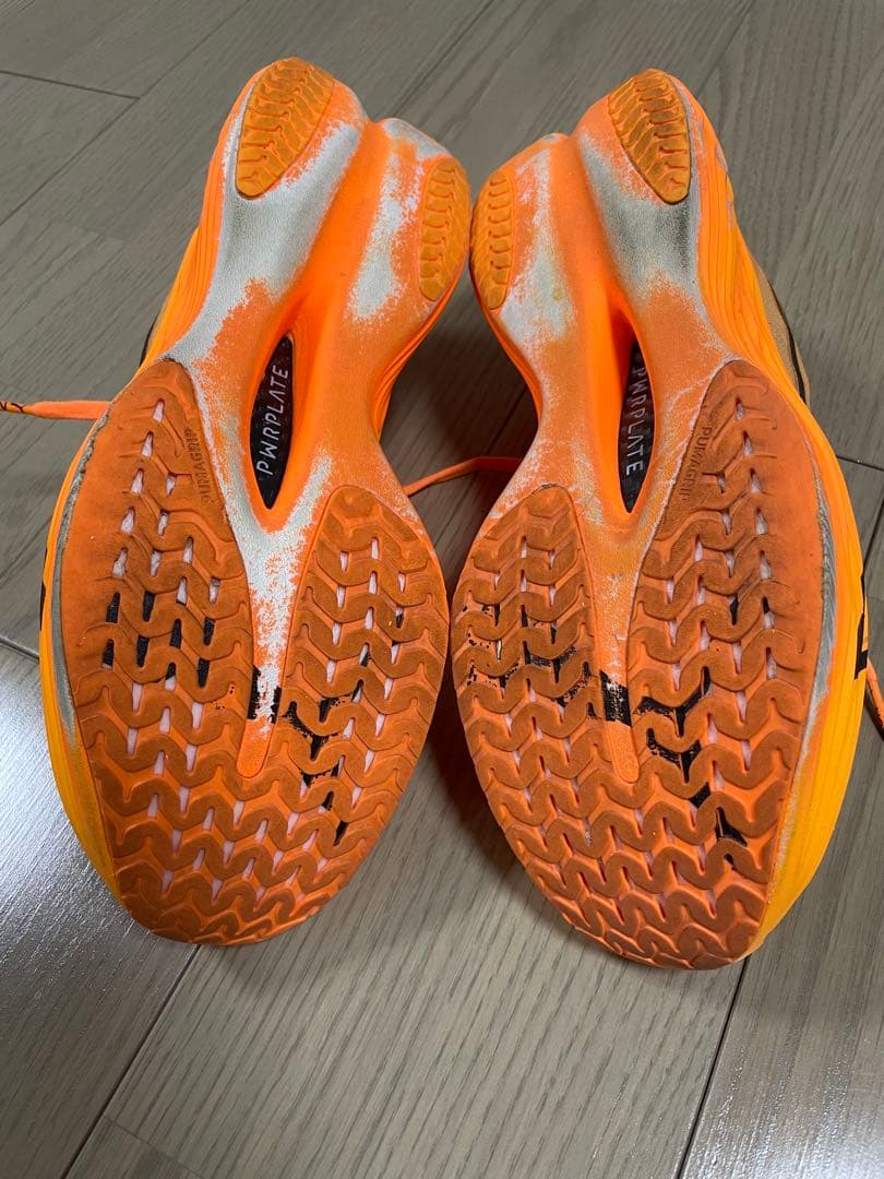 プーマ（PUMA）ディヴィエイトニトロエリート3 オレンジ　27センチ