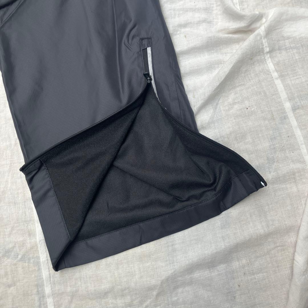 新品未使用品 防風/保温/撥水 デサント Lサイズ ウィンドブレーカー上下セット