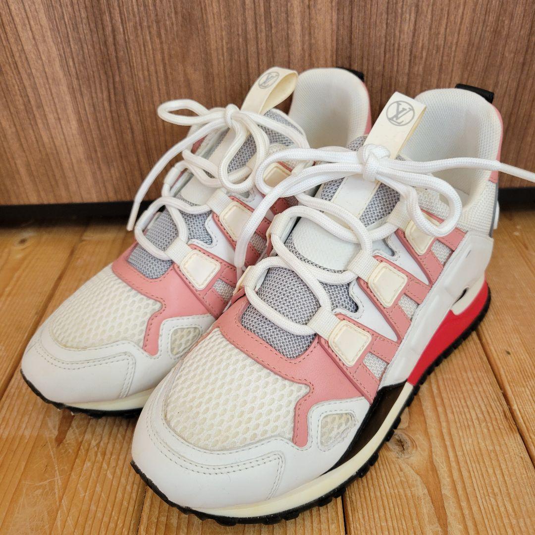 ルイヴィトン・ランアウェイ レザー エンボスLV スニーカー(34)