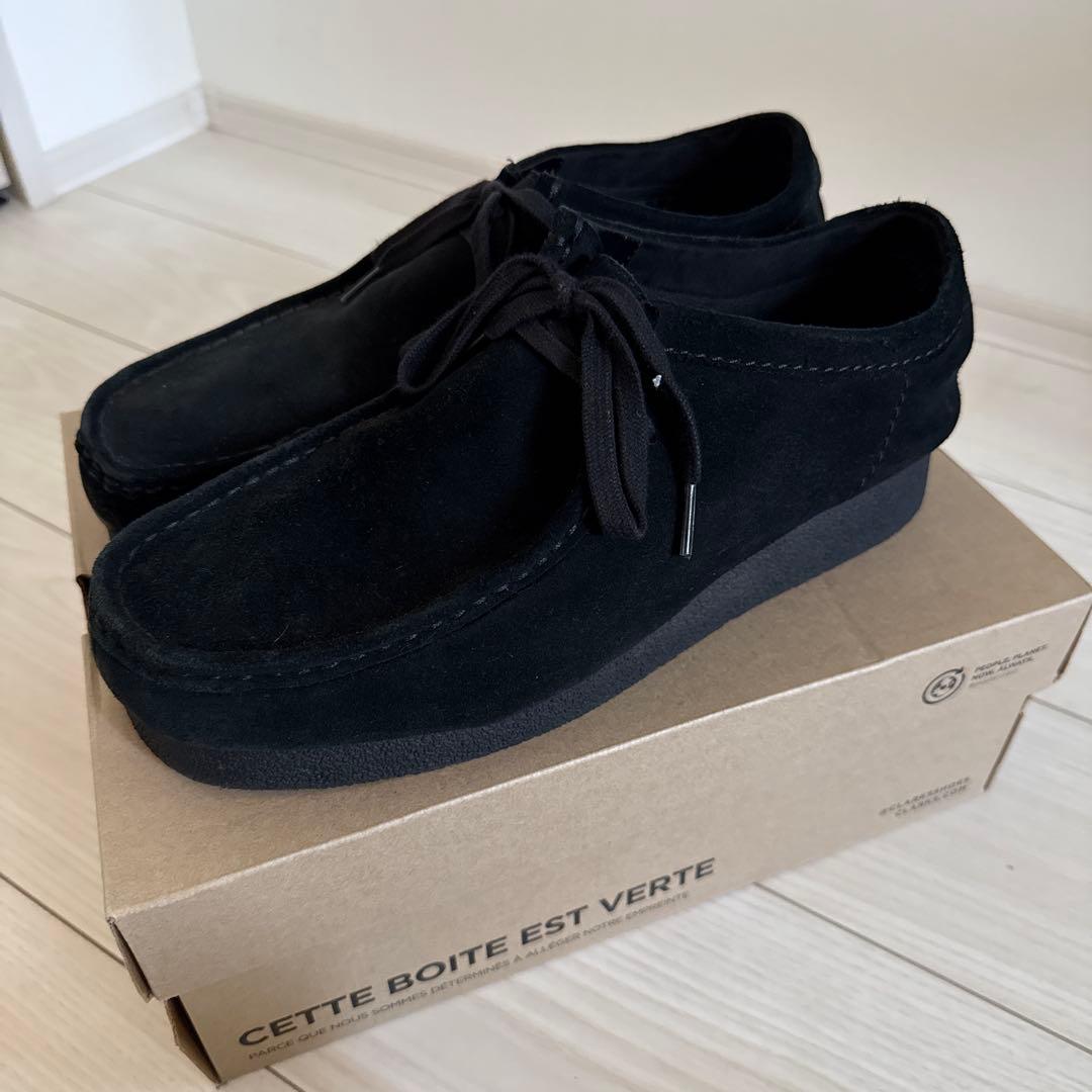 Clarks ブラック スエード モカシン