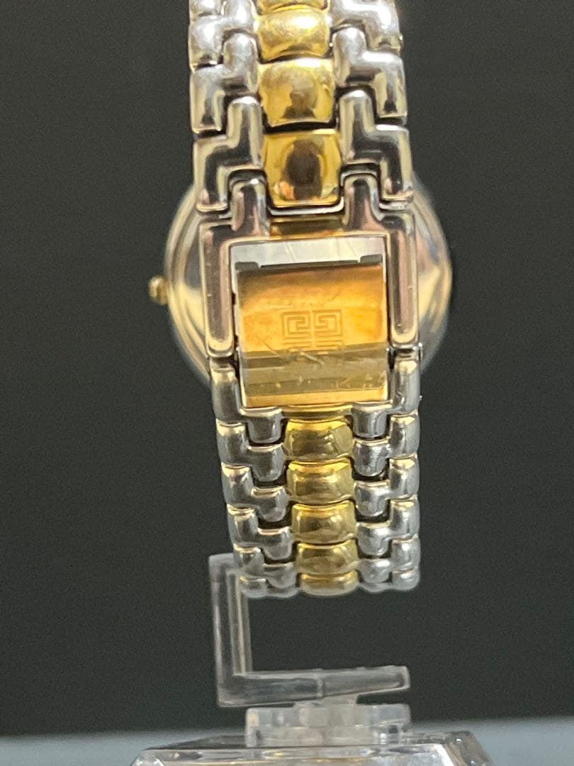 ★超絶美品！石付！ジバンシー　メンズ・ユニセックス腕時計　動作良好