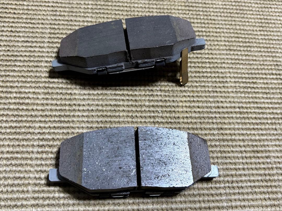 ジムニーJB64 新車外し純正ブレーキパッド、ローター、リアブレーキシューセット