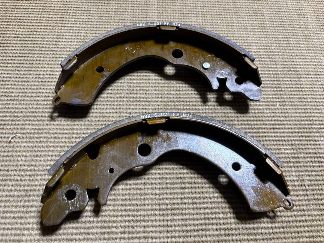 ジムニーJB64 新車外し純正ブレーキパッド、ローター、リアブレーキシューセット