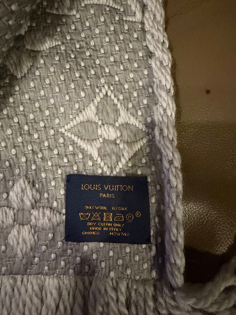 【hiro】Louis Vuitton グレー マフラー M74742