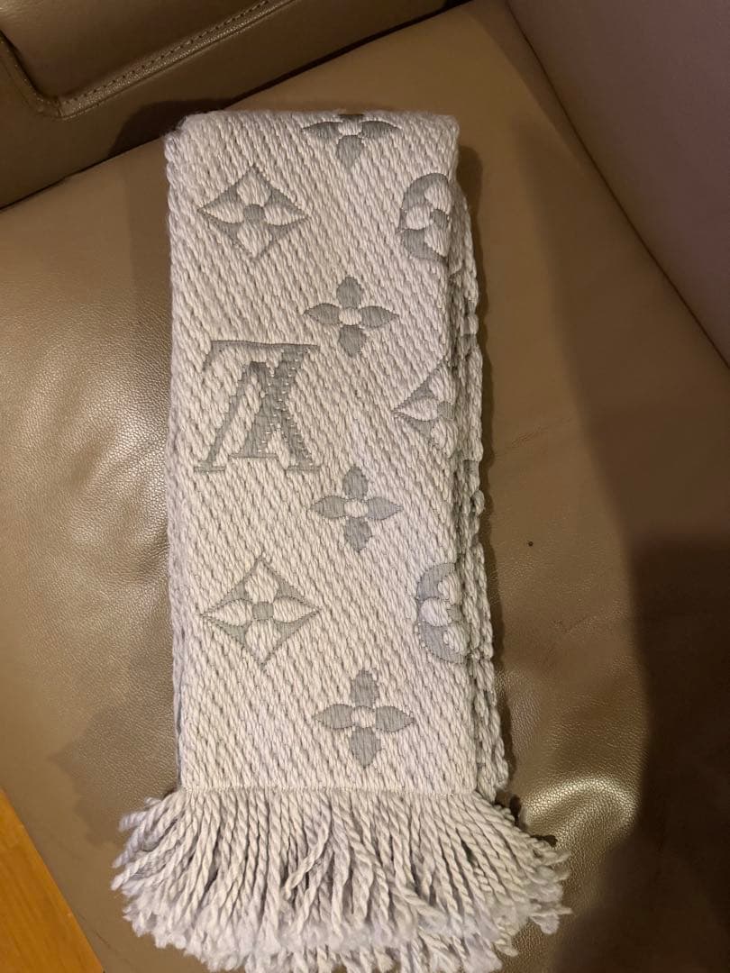 【hiro】Louis Vuitton グレー マフラー M74742