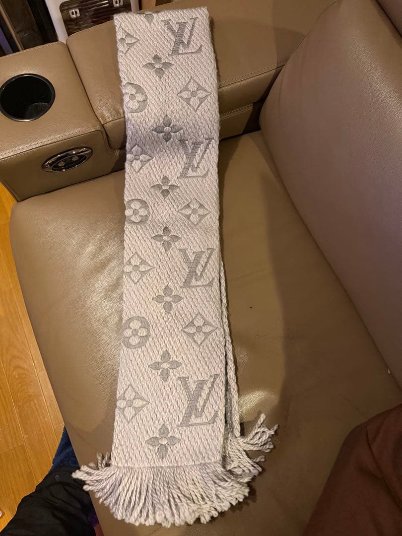 【hiro】Louis Vuitton グレー マフラー M74742