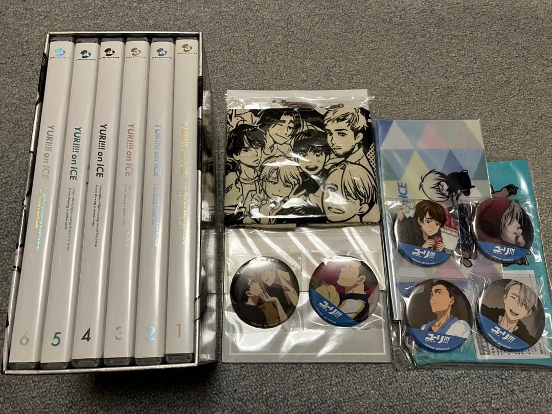 ユーリ!!! on ICE DVD セット 収納Box & 特典付き