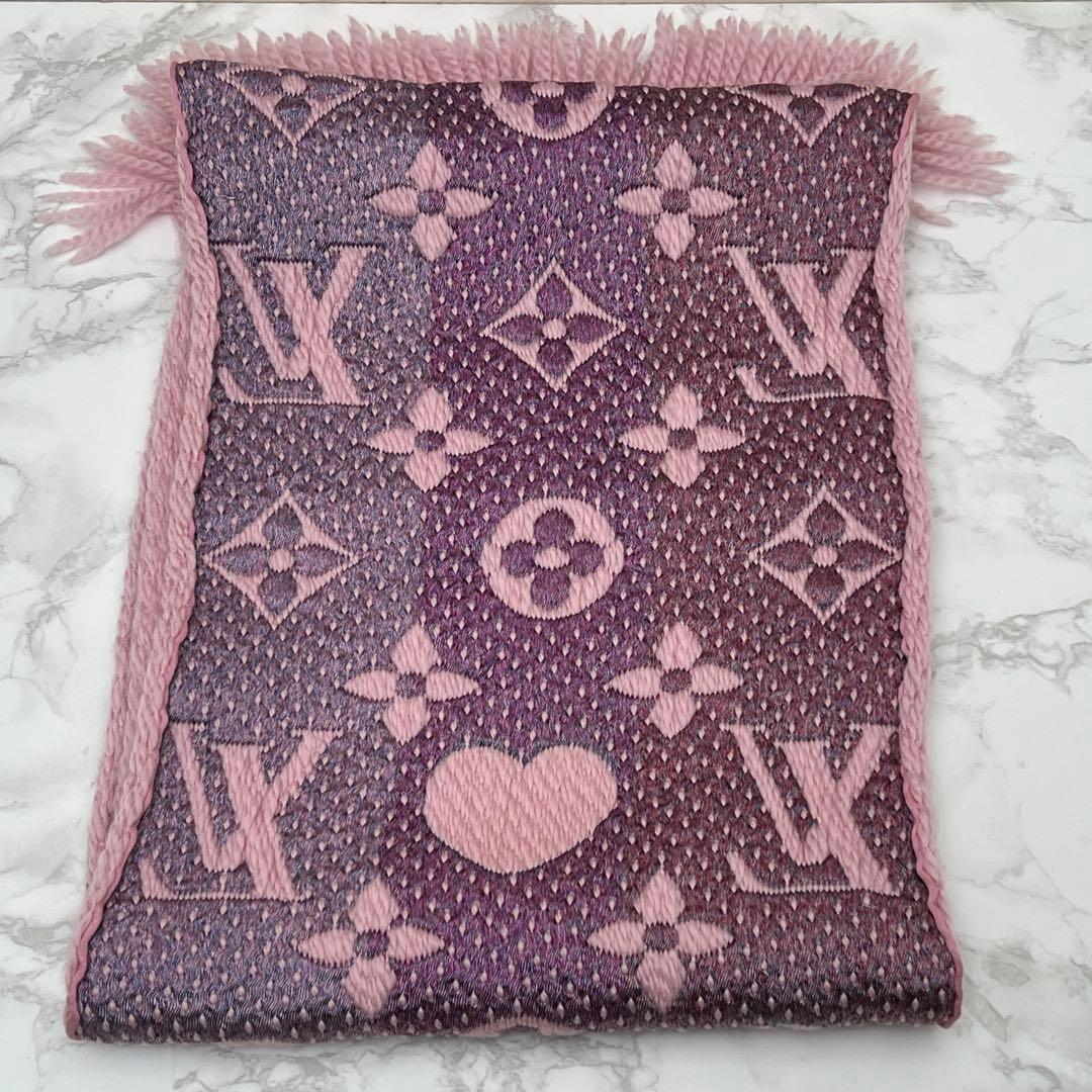 ルイヴィトン エシャルプ・ロゴマニア アラフォリ マフラー バレンタイン限定