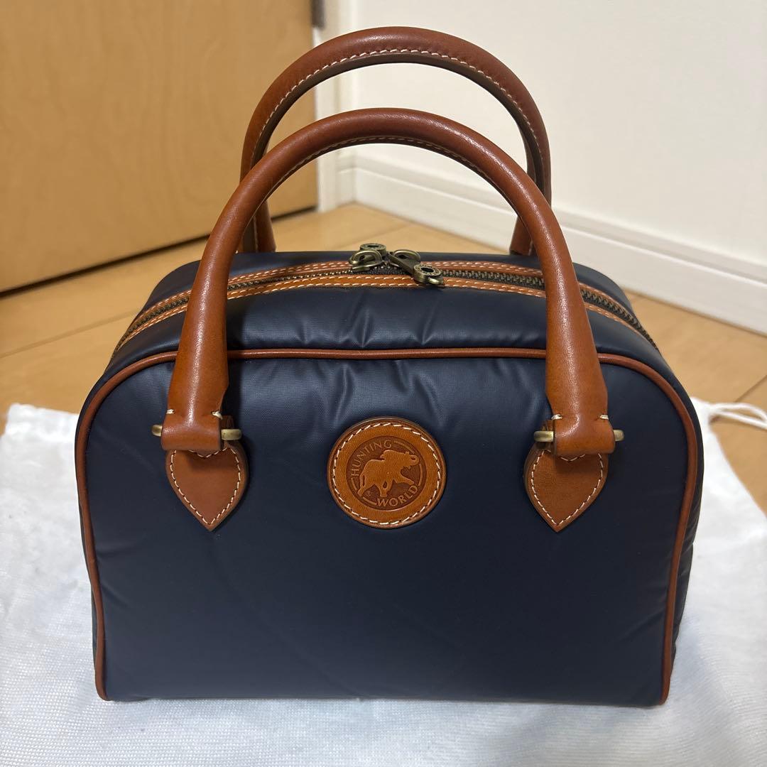 シ*イ様 HUNTING WORLD ネイビー ラウンドバッグ