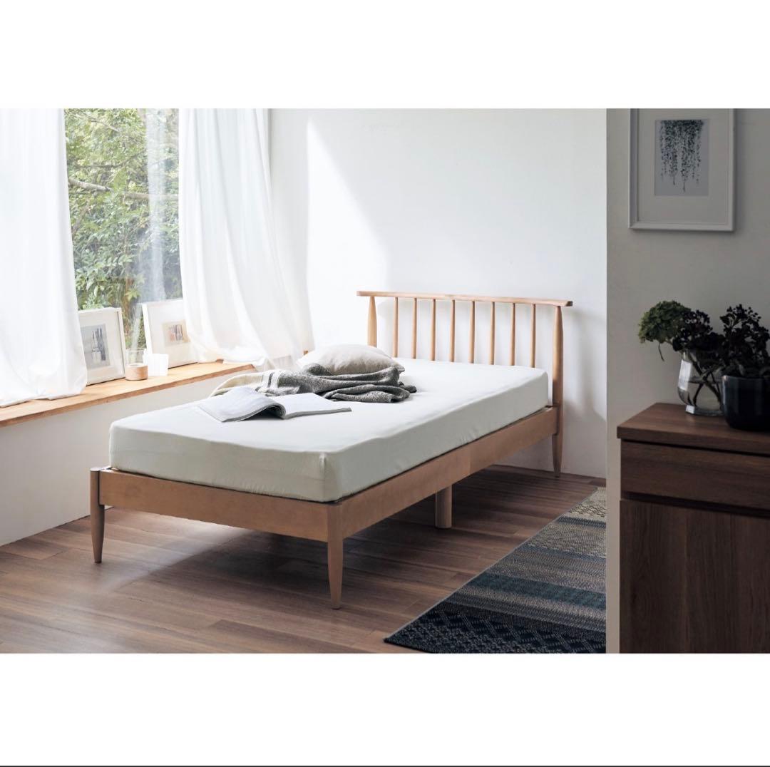 ベルメゾン バーチ材の背もたれ付きシングルベッド