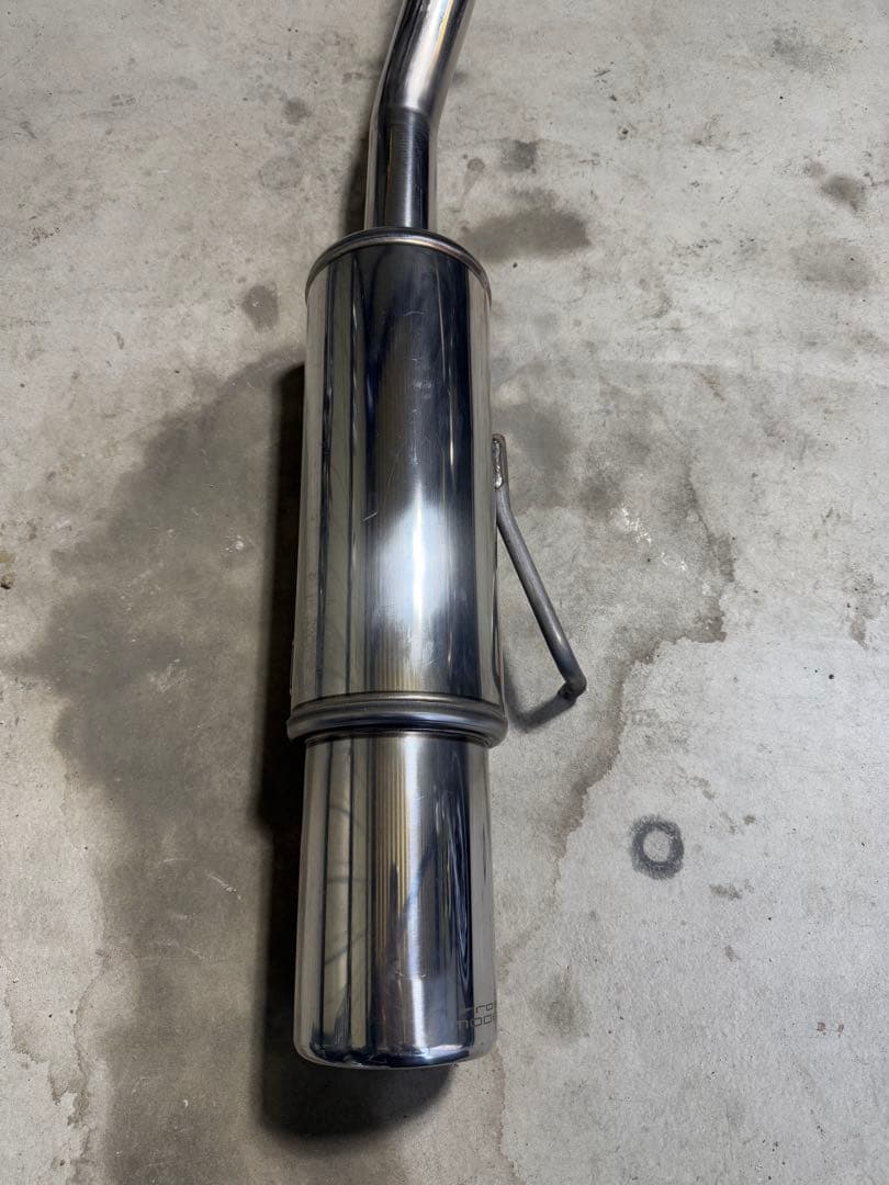 30プリウスマフラー　ロッソモデロGT-8