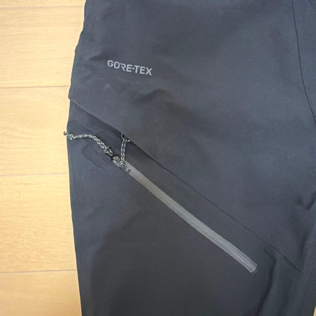 VOLCOM レディース　Goretex BIB PANTS