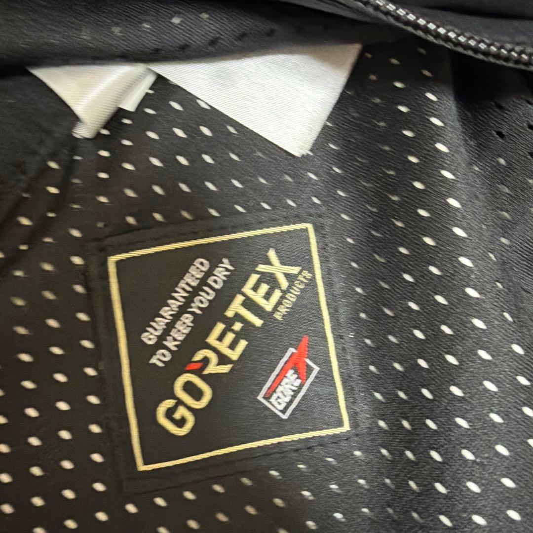 VOLCOM レディース　Goretex BIB PANTS