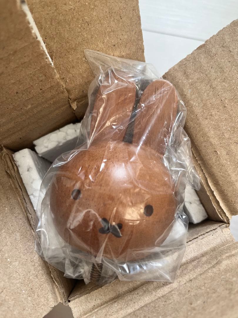 ミッフィー ポールハンガー　ウッドハンガーラック ウサギデザイン