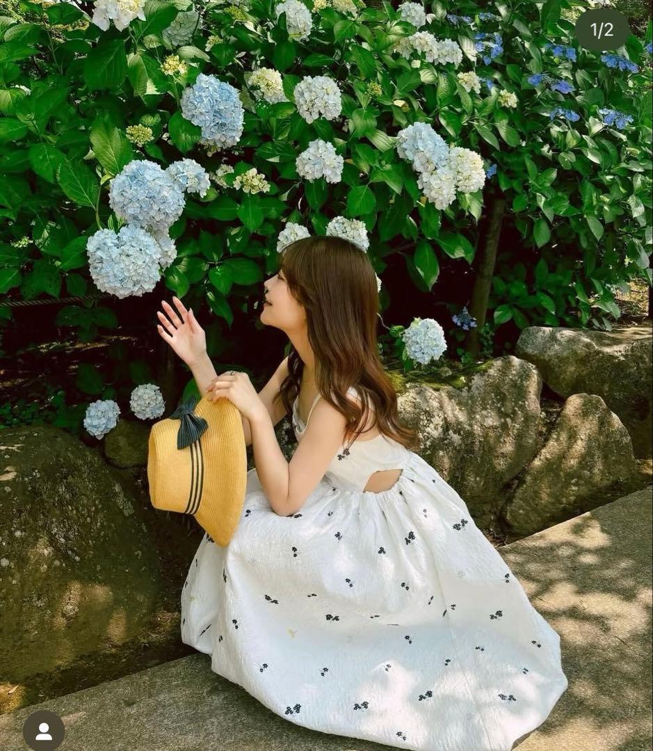 期間限定お値下げ中。ホワイト花柄ロングドレス　bibiy. タグあり確実正規品