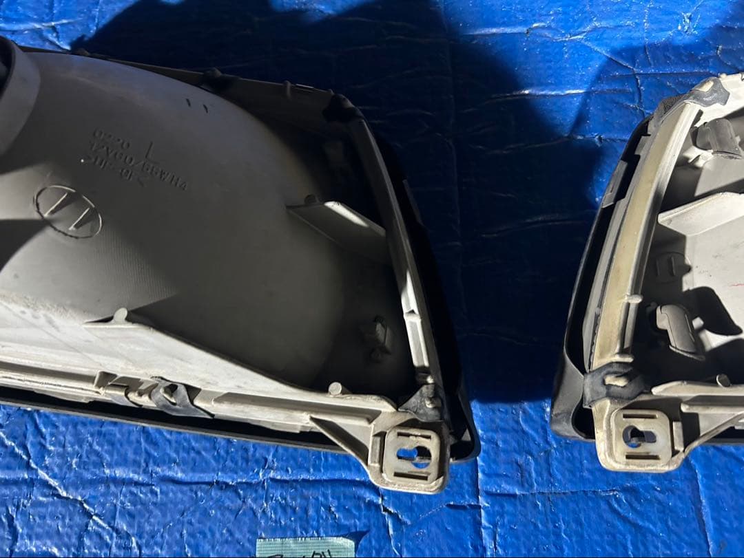 マツダ　ボンゴ　SK82V ヘッドライト左右セット