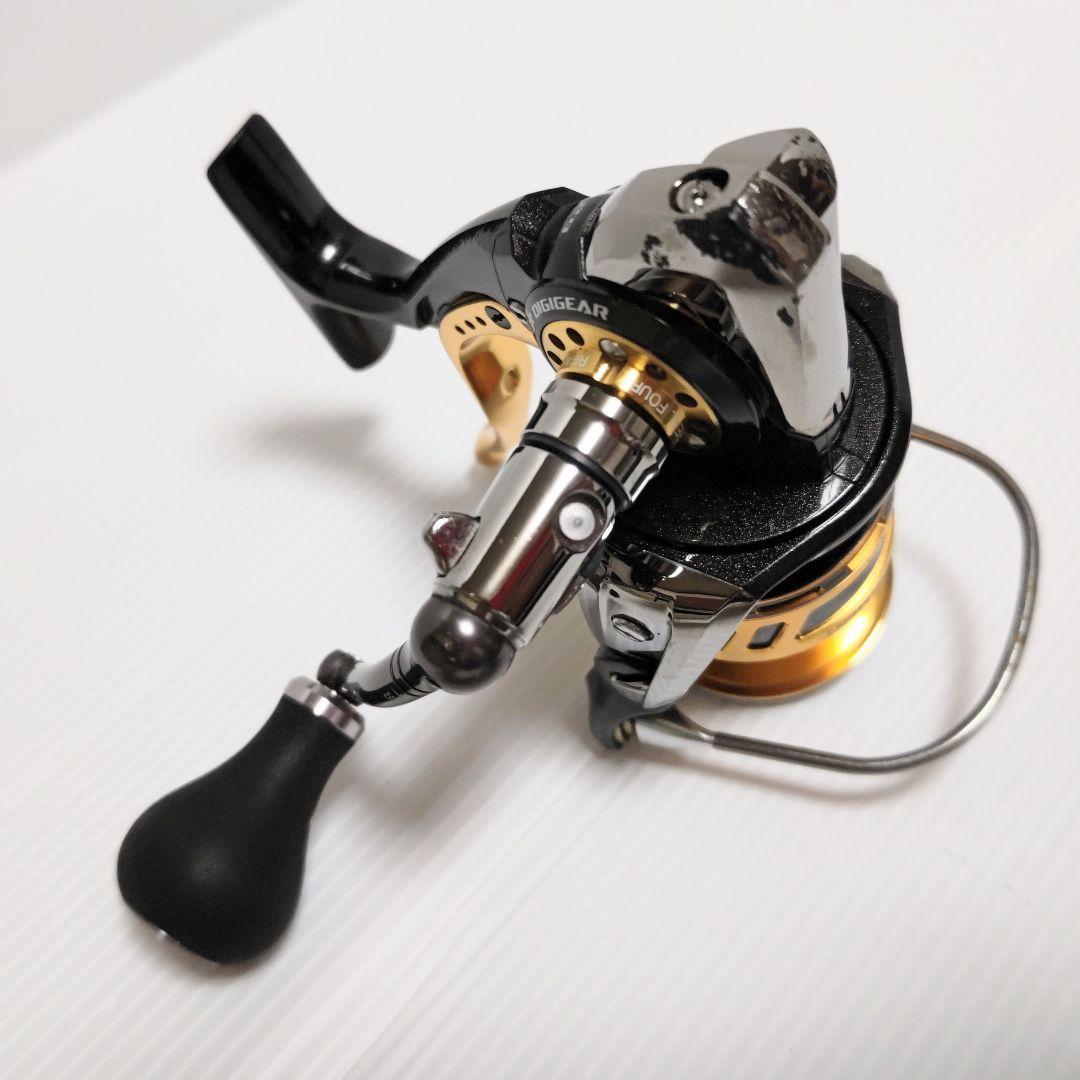 バラサンハンドル付き ダイワ トーナメント イソＺ３０００ＬＢＤ