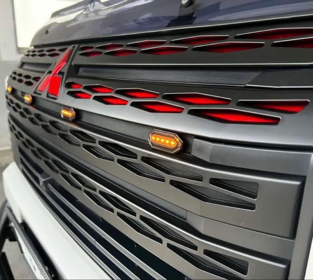 【取付説明書つき】 CV1W 現行 デリカ D5 【下グリル用】　グリルマーカー