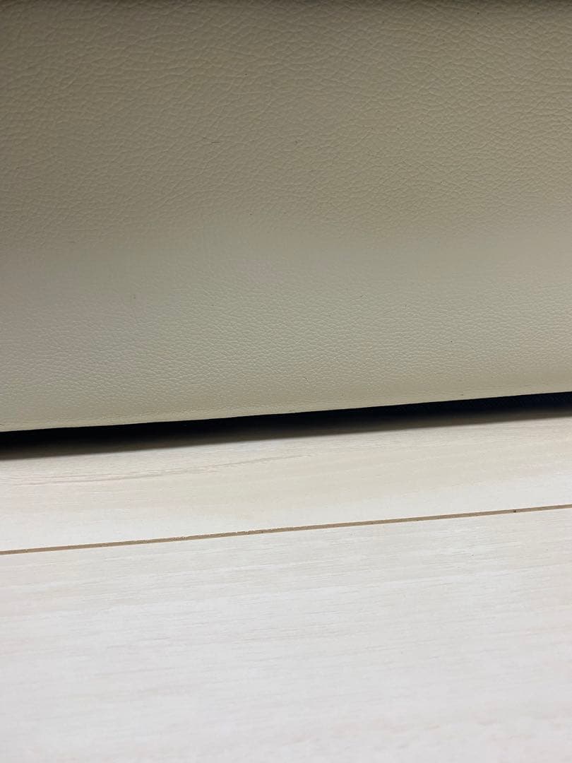 【あい様購入確定済】アイボリー 合成皮革 ソファ