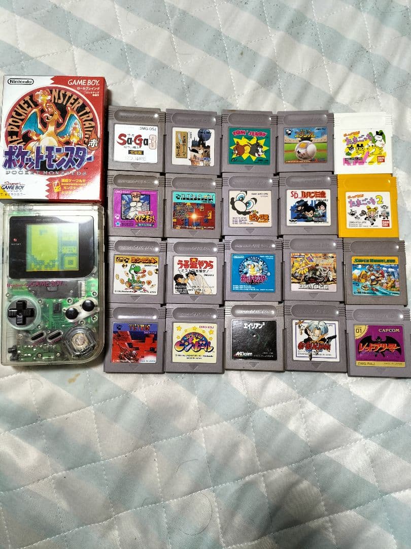 ゲームボーイ　スケルトン本体　　　　　　カートリッジ21本