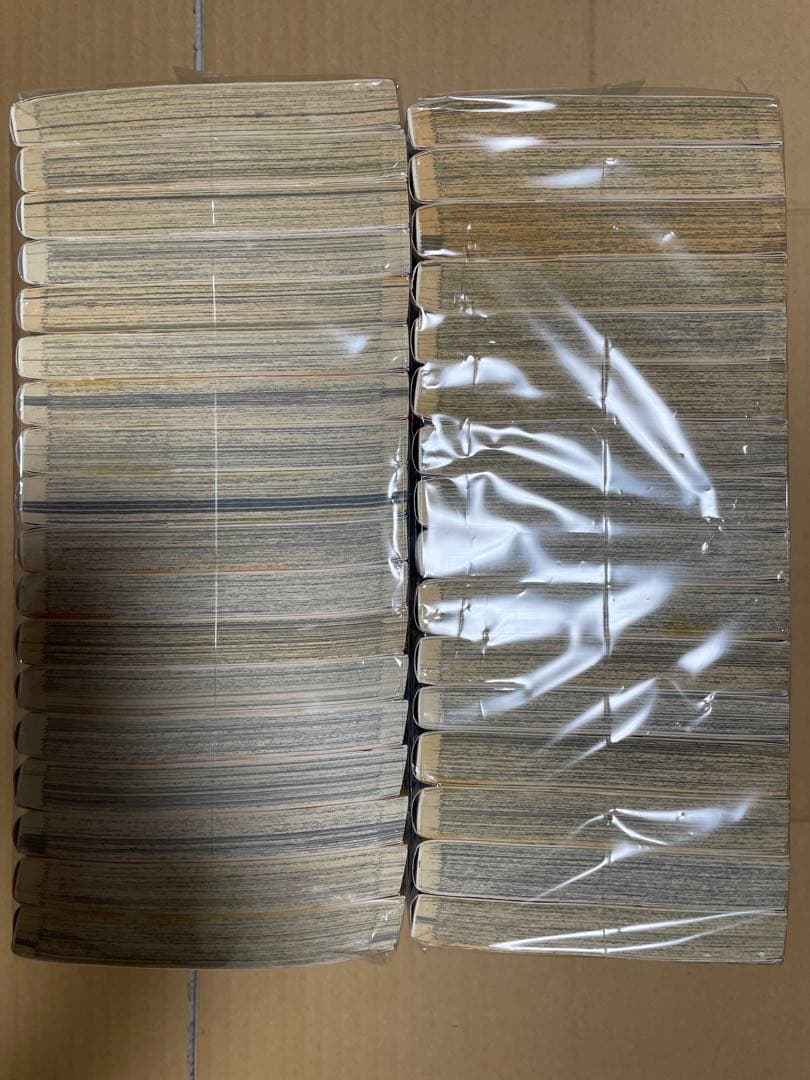 ONE PIECE 単行本（1〜77巻＋公式本※67、68、70、74巻無し）