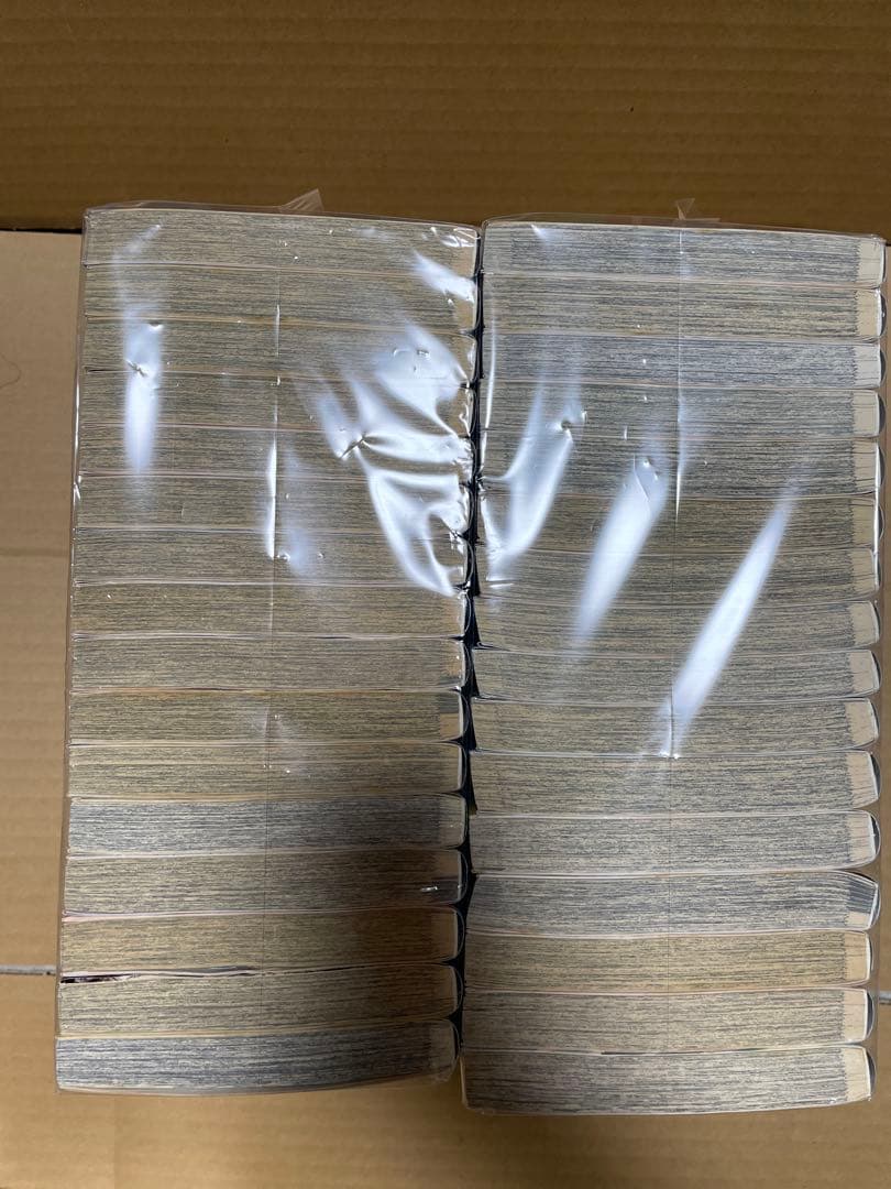 ONE PIECE 単行本（1〜77巻＋公式本※67、68、70、74巻無し）