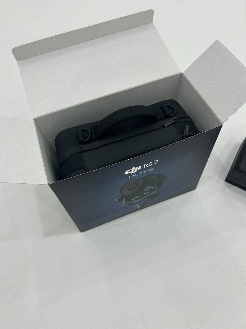 DJI RS2 Pro コンボ 片手持ち3軸ジンバル 箱あり