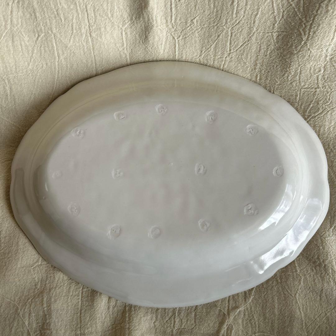 河合竜彦 白釉オーバルレリーフ深皿（L）