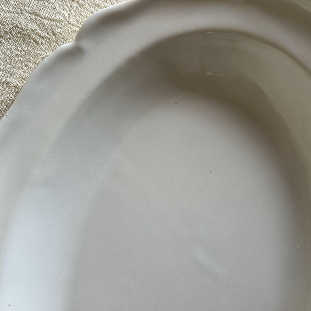 河合竜彦 白釉オーバルレリーフ深皿（L）